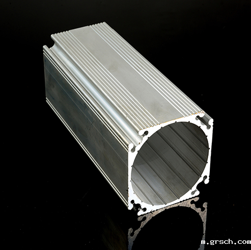 如何选择铝合金三轨道型材?